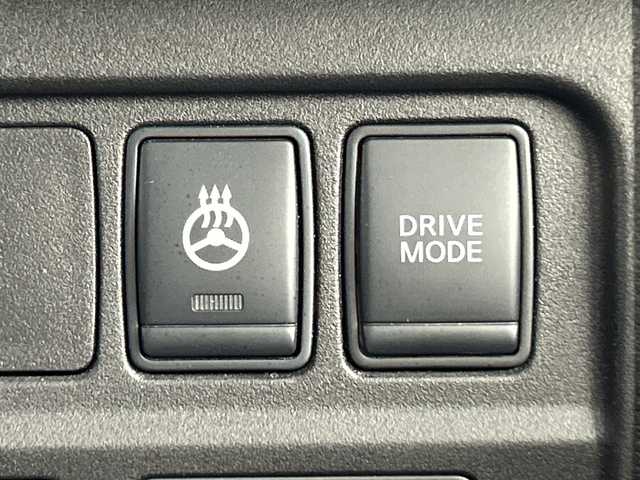 日産 セレナ e－パワー ハイウェイスター V 愛知県 2018(平30)年 5.7万km アズライトブルー 純正9型SDナビゲーション【MM518D-L】/フルセグTV/CD/DVD/MSV/Bluetooth/インテリジェントアラウンドビューモニター/インテリジェントルームミラー/ハンズフリー両側電動スライドドア【サンセード】/セーフティパックB/プロパイロット/車線逸脱防止支援システム/踏み間違い防止アシスト/インテリジェントパーキングアシスト/標識検知機能/ふらつき警報/フロントバックソナー/ヒーター付きドアミラー/電動パーキング/オートブレーキホールド/インテリジェントエマージェンシーブレーキ/LDW車線逸脱警報/レーダークルーズコントロール/オートハイビーム/合皮コンビシート/革巻きステアリング/ステアリングヒーター/社外前方ドライブレコーダー/ドライブモード/2列目3列目USB電源ソケット・パーソナルテーブル/プッシュスタート/インテリジェントキー/純正サイドシル・リアスポイラー/純正15インチアルミホイール/LEDヘッドランプ/オートライト/フロントフォグランプ