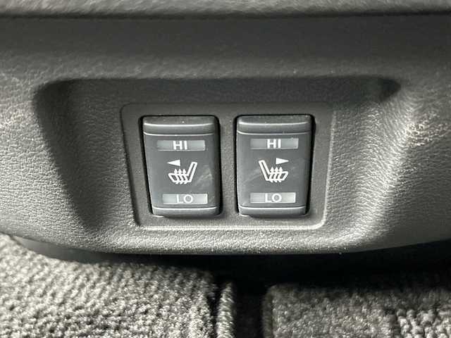 日産 セレナ e－パワー ハイウェイスター V 愛知県 2018(平30)年 5.7万km アズライトブルー 純正9型SDナビゲーション【MM518D-L】/フルセグTV/CD/DVD/MSV/Bluetooth/インテリジェントアラウンドビューモニター/インテリジェントルームミラー/ハンズフリー両側電動スライドドア【サンセード】/セーフティパックB/プロパイロット/車線逸脱防止支援システム/踏み間違い防止アシスト/インテリジェントパーキングアシスト/標識検知機能/ふらつき警報/フロントバックソナー/ヒーター付きドアミラー/電動パーキング/オートブレーキホールド/インテリジェントエマージェンシーブレーキ/LDW車線逸脱警報/レーダークルーズコントロール/オートハイビーム/合皮コンビシート/革巻きステアリング/ステアリングヒーター/社外前方ドライブレコーダー/ドライブモード/2列目3列目USB電源ソケット・パーソナルテーブル/プッシュスタート/インテリジェントキー/純正サイドシル・リアスポイラー/純正15インチアルミホイール/LEDヘッドランプ/オートライト/フロントフォグランプ