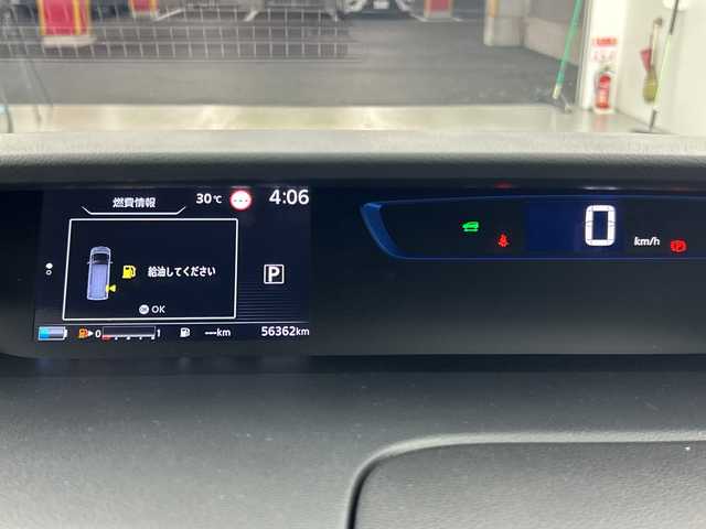 日産 セレナ e－パワー ハイウェイスター V 愛知県 2018(平30)年 5.7万km アズライトブルー 純正9型SDナビゲーション【MM518D-L】/フルセグTV/CD/DVD/MSV/Bluetooth/インテリジェントアラウンドビューモニター/インテリジェントルームミラー/ハンズフリー両側電動スライドドア【サンセード】/セーフティパックB/プロパイロット/車線逸脱防止支援システム/踏み間違い防止アシスト/インテリジェントパーキングアシスト/標識検知機能/ふらつき警報/フロントバックソナー/ヒーター付きドアミラー/電動パーキング/オートブレーキホールド/インテリジェントエマージェンシーブレーキ/LDW車線逸脱警報/レーダークルーズコントロール/オートハイビーム/合皮コンビシート/革巻きステアリング/ステアリングヒーター/社外前方ドライブレコーダー/ドライブモード/2列目3列目USB電源ソケット・パーソナルテーブル/プッシュスタート/インテリジェントキー/純正サイドシル・リアスポイラー/純正15インチアルミホイール/LEDヘッドランプ/オートライト/フロントフォグランプ