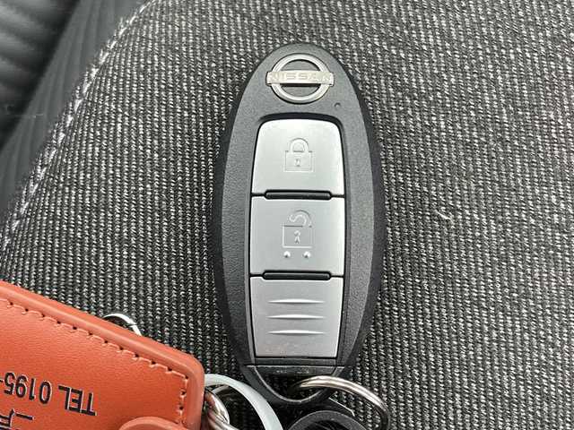 日産 オーラ G レザーエディション 千葉県 2023(令5)年 2.4万km 黒 日産コネクトナビ/　Bluetooth/フルセグTV/　Apple car play/Android Auto/BOSEサウンド/プロパイロット/レーダークルーズコントロール/レーンキープアシスト/衝突軽減ブレーキ/クリアランスソナー/全方位カメラ/ブラインドスポットモニター/標識認識機能/電動パーキング/オートホールド/オートハイビーム/ワイヤレス充電/デジタルインナーミラー/レザーシート/前席シートヒーター/ステアリングヒーター/前方ドラレコ/ビルトインETC２．０/LEDライト/フォグランプ/フロアマット