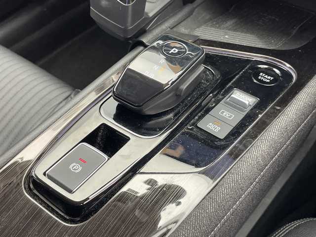 日産 オーラ G レザーエディション 千葉県 2023(令5)年 2.4万km 黒 日産コネクトナビ/　Bluetooth/フルセグTV/　Apple car play/Android Auto/BOSEサウンド/プロパイロット/レーダークルーズコントロール/レーンキープアシスト/衝突軽減ブレーキ/クリアランスソナー/全方位カメラ/ブラインドスポットモニター/標識認識機能/電動パーキング/オートホールド/オートハイビーム/ワイヤレス充電/デジタルインナーミラー/レザーシート/前席シートヒーター/ステアリングヒーター/前方ドラレコ/ビルトインETC２．０/LEDライト/フォグランプ/フロアマット