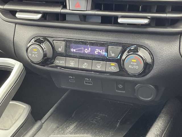 日産 オーラ G レザーエディション 千葉県 2023(令5)年 2.4万km 黒 日産コネクトナビ/　Bluetooth/フルセグTV/　Apple car play/Android Auto/BOSEサウンド/プロパイロット/レーダークルーズコントロール/レーンキープアシスト/衝突軽減ブレーキ/クリアランスソナー/全方位カメラ/ブラインドスポットモニター/標識認識機能/電動パーキング/オートホールド/オートハイビーム/ワイヤレス充電/デジタルインナーミラー/レザーシート/前席シートヒーター/ステアリングヒーター/前方ドラレコ/ビルトインETC２．０/LEDライト/フォグランプ/フロアマット