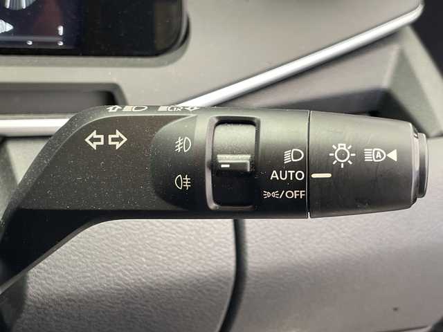 日産 オーラ G レザーエディション 千葉県 2023(令5)年 2.4万km 黒 日産コネクトナビ/　Bluetooth/フルセグTV/　Apple car play/Android Auto/BOSEサウンド/プロパイロット/レーダークルーズコントロール/レーンキープアシスト/衝突軽減ブレーキ/クリアランスソナー/全方位カメラ/ブラインドスポットモニター/標識認識機能/電動パーキング/オートホールド/オートハイビーム/ワイヤレス充電/デジタルインナーミラー/レザーシート/前席シートヒーター/ステアリングヒーター/前方ドラレコ/ビルトインETC２．０/LEDライト/フォグランプ/フロアマット