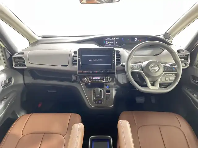 日産 セレナ e－パワー ハイウェイスター V 神奈川県 2020(令2)年 4.1万km ブリリアントホワイトパール 2トーン 純正10インチSDナビ/AM&FM&BT&フルセグTV/全方位モニター/純正フリップダウンモニター/社外前後ドライブレコーダー/純正ビルトインETC/両側パワースライドドア/ハンズフリーパワースライドドア/リアオートエアコン/3列目ヒーターダクト/プロパイロット/全方位運転支援システム/インテリジェントエマージェンシーブレーキ/踏み間違い衝突防止アシスト/車線逸脱防止支援システム/後側方衝突防止支援システム/標識検知機能/前方衝突予測警報/車線逸脱警報/後側方車両検知警報/後退時車両検知警報/電動パーキングブレーキ/ブレーキオートホールド/LEDヘッドライト/オートハイビーム/LEDフォグライト