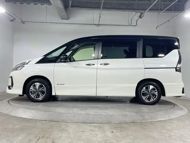 日産 セレナ e－パワー ハイウェイスター V 神奈川県 2020(令2)年 4.1万km ブリリアントホワイトパール 2トーン 純正10インチSDナビ/AM&FM&BT&フルセグTV/全方位モニター/純正フリップダウンモニター/社外前後ドライブレコーダー/純正ビルトインETC/両側パワースライドドア/ハンズフリーパワースライドドア/リアオートエアコン/3列目ヒーターダクト/プロパイロット/全方位運転支援システム/インテリジェントエマージェンシーブレーキ/踏み間違い衝突防止アシスト/車線逸脱防止支援システム/後側方衝突防止支援システム/標識検知機能/前方衝突予測警報/車線逸脱警報/後側方車両検知警報/後退時車両検知警報/電動パーキングブレーキ/ブレーキオートホールド/LEDヘッドライト/オートハイビーム/LEDフォグライト