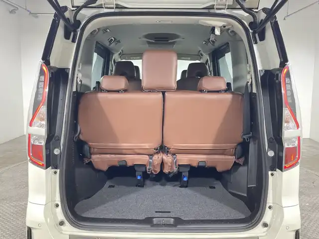 日産 セレナ e－パワー ハイウェイスター V 神奈川県 2020(令2)年 4.1万km ブリリアントホワイトパール 2トーン 純正10インチSDナビ/AM&FM&BT&フルセグTV/全方位モニター/純正フリップダウンモニター/社外前後ドライブレコーダー/純正ビルトインETC/両側パワースライドドア/ハンズフリーパワースライドドア/リアオートエアコン/3列目ヒーターダクト/プロパイロット/全方位運転支援システム/インテリジェントエマージェンシーブレーキ/踏み間違い衝突防止アシスト/車線逸脱防止支援システム/後側方衝突防止支援システム/標識検知機能/前方衝突予測警報/車線逸脱警報/後側方車両検知警報/後退時車両検知警報/電動パーキングブレーキ/ブレーキオートホールド/LEDヘッドライト/オートハイビーム/LEDフォグライト