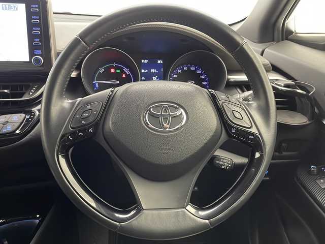 トヨタ Ｃ－ＨＲ G 宮崎県 2020(令2)年 4.5万km ホワイトパールクリスタルシャイン 純正ディスプレイオーディオ/AM/FM/フルセグ/Bluetooth/クルーズコントロール/ドライブレコーダー/電動格納ミラー/ステアリングスイッチ/電子パーキング/バックカメラ/シートヒーター/オートライト/オートホールド/フロアマット/ETC