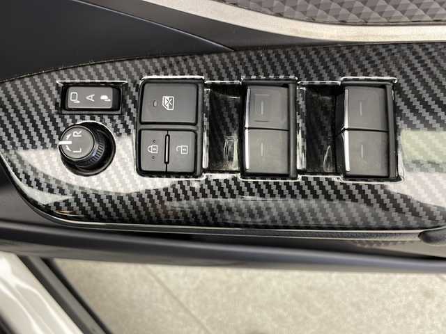 トヨタ Ｃ－ＨＲ G 宮崎県 2020(令2)年 4.5万km ホワイトパールクリスタルシャイン 純正ディスプレイオーディオ/AM/FM/フルセグ/Bluetooth/クルーズコントロール/ドライブレコーダー/電動格納ミラー/ステアリングスイッチ/電子パーキング/バックカメラ/シートヒーター/オートライト/オートホールド/フロアマット/ETC