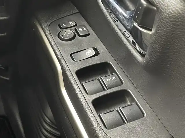 スズキ ハスラー Jスタイル Ⅱ 茨城県 2023(令5)年 2.1万km シフォンアイボリーメタリック/ウッディブラウン2トーンルーフ 純正9インチメモリナビ/Bluetooth/フルセグ/CD/DVD/AM/FM/スズキセーフティーサポート/衝突被害軽減ブレーキ/デュアルカメラブレーキサポート/後退時ブレーキサポート/前後　誤発信抑制機能/車線逸脱抑制・警報機能/ふらつき警報/標識認識機能/レーダークルーズコントロール/オートライト/オートハイビーム/前周囲カメラ/アイドリングストップ/LEDヘッドライト/コーナーセンサー/シートヒーター