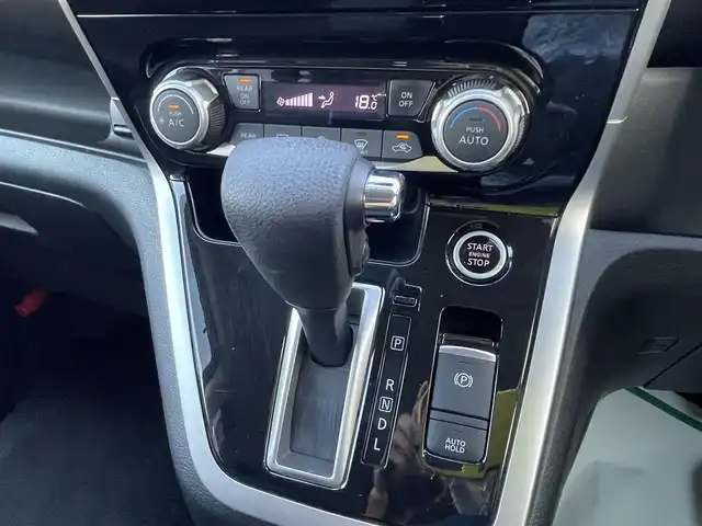 日産 セレナ ハイウェイスター プロパイロットED 石川県 2017(平29)年 8.7万km シャイニングブルー ワンオーナー/純正9型ナビ/フルセグTV/バックカメラ/LEDヘッドライト/フリップダウンモニター/インテリキー/プッシュスタート/プロパイロット/ドライブレコーダー/ETC/純正アルミホイール/保証書