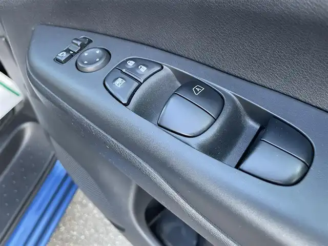 日産 セレナ ハイウェイスター プロパイロットED 石川県 2017(平29)年 8.7万km シャイニングブルー ワンオーナー/純正9型ナビ/フルセグTV/バックカメラ/LEDヘッドライト/フリップダウンモニター/インテリキー/プッシュスタート/プロパイロット/ドライブレコーダー/ETC/純正アルミホイール/保証書