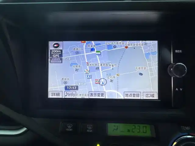 トヨタ アクア G 奈良県 2013(平25)年 6.8万km シルバーM 純正ナビ/フルセグTV/バックカメラ/ETC/社外アルミ/Bluetooth/ABS/プッシュスタート/フロアマット/オートライト/取扱説明書/記録簿/保証書