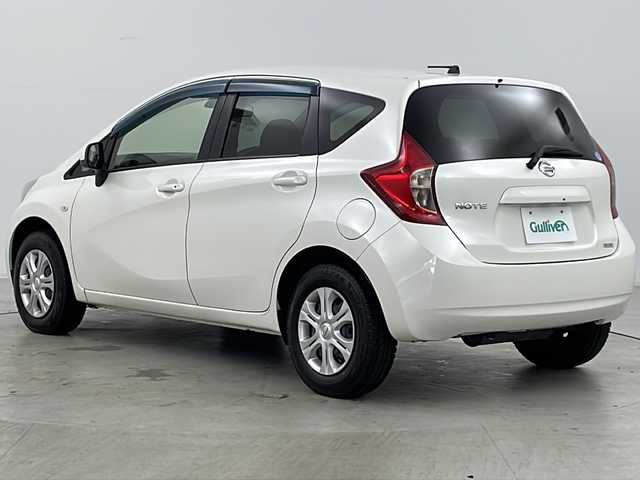 日産 ノート X FOUR エマージェンシーB 道央・札幌 2014(平26)年 6.1万km ブリリアントホワイトパール ・4WD/・社外ナビ＆TV＆CD＆DVD＆BT/・エマージェンシーブレーキ/・レーンキープアシスト/・横滑り防止装置/・スペアキー