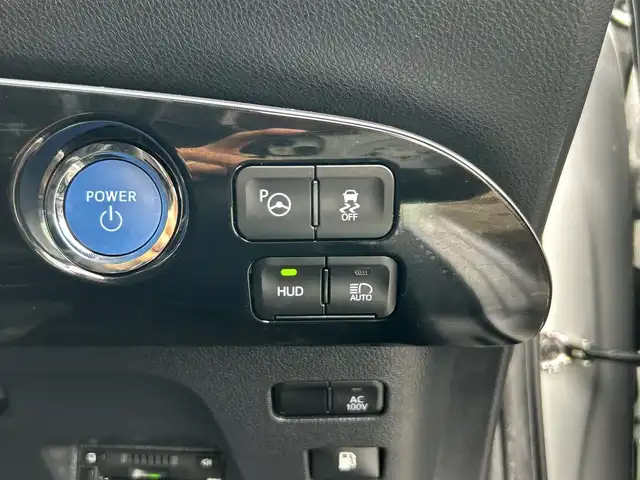 トヨタ プリウス A ツーリングセレクション 神奈川県 2021(令3)年 3.4万km シルバーM 純正9型SDナビ/（CD/DVD/BT/SD/フルセグ）/４WD/パノラミックビューモニター/ドライブレコーダー前後/プリクラッシュセーフティ/レーダークルーズコントロール/運転席パワーシート/レザーシート/ETC/LEDヘッドライト/オートライト/オートハイビーム/純正17インチAW/前席シートヒーター/プッシュスタート/スマートキー/フロアマット