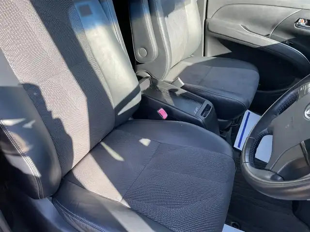 トヨタ エスティマ アエラス プレミアム 宮城県 2014(平26)年 9万km ブラック (株)IDOMが運営する【じしゃロン仙台店】の自社ローン専用車両になりますこちらは現金またはオートローンご利用時の価格です。自社ローンご希望の方は別途その旨お申付け下さい/ハーフレザーシート/パワーシート/両側パワースライドドア/SDナビ/フリップダウンモニター/フルセグ/Bluetooth/バックカメラ/CD/DVD/ETC/クルコン/HIDヘッドライト