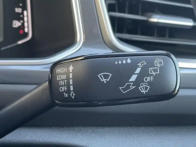 フォルクスワーゲン ＶＷ Ｔ－ロック TDI スタイル 三重県 2023(令5)年 2.8万km ブルーグリーン デジタルコックピット　/ディスカバープロ　/パワーテールゲート　/マトリクスLEDライト　/ルーフレール　/純正17インチアルミ　/カープレイ　/アンドロイドオート　/Bluetooth　/純正ナビ　/バックカメラ　