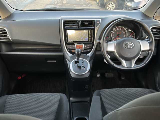 トヨタ ラクティス G 石川県 2014(平26)年 11.4万km ホワイトパールクリスタルシャイン 社外メモリーナビゲーション/【CD/DVD・フルセグTV・BLue】/・バックカメラ/ETC/クルーズコントロール/USB端子/プッシュスタート/オートライト/・ハロゲン/ドアバイザー/純正フロアマット