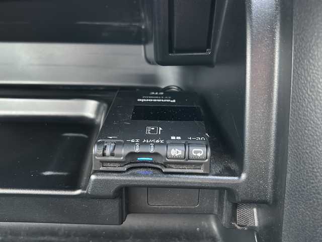 トヨタ ラクティス G 石川県 2014(平26)年 11.4万km ホワイトパールクリスタルシャイン 社外メモリーナビゲーション/【CD/DVD・フルセグTV・BLue】/・バックカメラ/ETC/クルーズコントロール/USB端子/プッシュスタート/オートライト/・ハロゲン/ドアバイザー/純正フロアマット