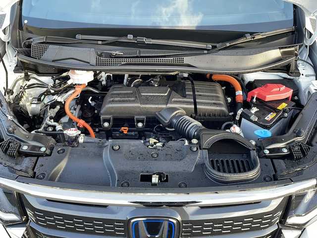 ホンダ ステップワゴン スパーダ eHEV 岩手県 2024(令6)年 1.4万km プラチナホワイトパール 純正メモリーナビ/AM/FM/CD/DVD/Bluetooth/フルセグTV/純正オーディオ/バックカメラ/全方位カメラ/ETC/クルーズコントロール/衝突被害軽減ブレーキ/レーンキープアシスト/横滑り防止装置/シートヒーター/オートライト/オートハイビーム/LEDヘッドライト/フォグランプ/スマートキー/プッシュスタート/電動格納ミラー/純正16インチAW/純正フロアマット/純正ドアバイザー/保証書