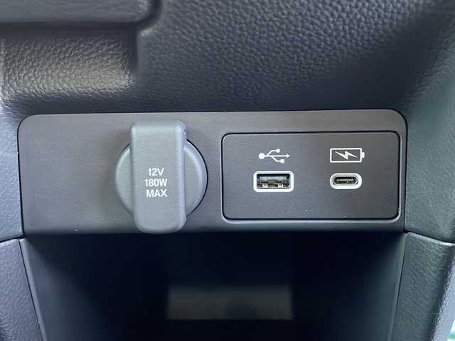 ホンダ ステップワゴン スパーダ eHEV 岩手県 2024(令6)年 1.4万km プラチナホワイトパール 純正メモリーナビ/AM/FM/CD/DVD/Bluetooth/フルセグTV/純正オーディオ/バックカメラ/全方位カメラ/ETC/クルーズコントロール/衝突被害軽減ブレーキ/レーンキープアシスト/横滑り防止装置/シートヒーター/オートライト/オートハイビーム/LEDヘッドライト/フォグランプ/スマートキー/プッシュスタート/電動格納ミラー/純正16インチAW/純正フロアマット/純正ドアバイザー/保証書