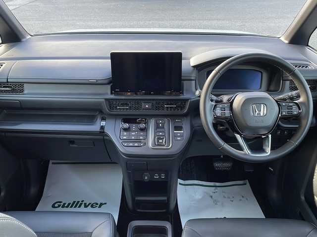 ホンダ ステップワゴン スパーダ eHEV 岩手県 2024(令6)年 1.4万km プラチナホワイトパール 純正メモリーナビ/AM/FM/CD/DVD/Bluetooth/フルセグTV/純正オーディオ/バックカメラ/全方位カメラ/ETC/クルーズコントロール/衝突被害軽減ブレーキ/レーンキープアシスト/横滑り防止装置/シートヒーター/オートライト/オートハイビーム/LEDヘッドライト/フォグランプ/スマートキー/プッシュスタート/電動格納ミラー/純正16インチAW/純正フロアマット/純正ドアバイザー/保証書