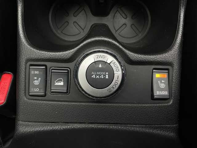日産 エクストレイル 20X エマージェンシーブレーキ 長野県 2014(平26)年 8.2万km ダイヤモンドブラック 切り替え4WD/社外ナビ　NR-MZ33/(ワンセグ/Bluetooth/CD/DVD)/バックカメラ/ETC/前席シートヒーター/衝突軽減ブレーキ/車線逸脱防止/前後コーナーセンサー/ダウンヒルアシストコントロール/純正AWサマータイヤ付き/LEDヘッドライト/スマートキー/スペアキー