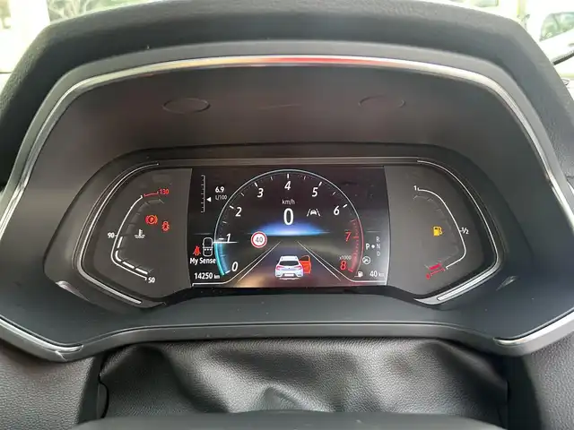 ルノー ルノー キャプチャー インテンス テックパック 東京都 2021(令3)年 1.5万km 白 純正ＳＤナビ（AM／FM／Blutooth）/アラウンドビューモニター/ブラインドスポットモニター/レザーシート/パワーシート/シートヒーター/ハンドルヒーター/コーナーセンサー/純正ＬＥＤヘッドランプ/純正１８インチＡＷ/ドライブレコーダー/ETC/保証書/取扱説明書/スペアキー有（1本）