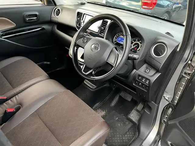 日産 デイズ ルークス 滋賀県 2019(令1)年 7.9万km チタニウムグレーメタリック 純正７インチナビ/Bluetooth/CD/DVD/フルセグ/両側電動スライド/全方位カメラ/LEDヘッドライト/オートライト/オートハイビーム/衝突被害軽減ブレーキ/レーンキープアシスト/ハーフレザー/クリアランスソナー/前方ドラレコ/リアサンシェード/ドアバイザー/社外マット/プッシュスタート/ステアリングリモコン