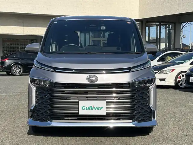 トヨタ ヴォクシー S－G 宮城県 2023(令5)年 2万km メタルストリームM /純正ディスプレイオーディオナビ//FM/AM/BT/フルセグテレビ/スマートフォン連携//CD/DVDデッキ//バックカメラ//左側パワースライドドア//ETC//レーダークルーズコントロール//プリクラッシュセーフティ//レーンディパーチャーアラート//スマートキーx2//LEDヘッドライト//社外アルミスタッドレスタイヤ積込