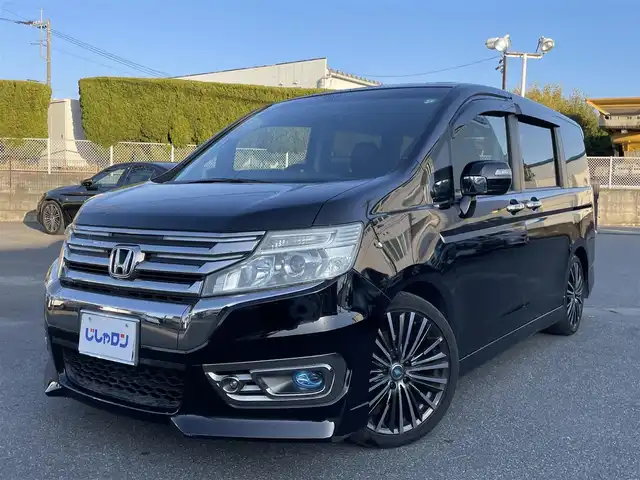 ホンダ ステップワゴン スパーダ Z クールスピリット 山梨県 2013(平25)年 10.8万km プレミアムスパークルブラックパール (株)IDOMが運営する【じしゃロン甲府店】の自社ローン専用車両になります。/こちらは現金またはオートローンご利用時の価格です。自社ローンご希望の方は別途その旨お申付け下さい/純正インターナビ/（フルセグTV/DVD/CD/SD)/ナビ装着用スペシャルパッケージ/・リアカメラ/・照明付オーディオリモートコントロールスイッチ/・6スピーカー/・プリントアンテナ〈12セグ/ワンセグTV対応〉/・ETC車載器/・専用ワイヤーハーネス/両側パワースライドドア/ディスチャージヘッドライト/オートライト/アクティブコーナリングライト/Hondaスマートキーシステム/（Hondaスマートキー2個）/コンフォートビューパッケージ/・親水/ヒーテッドドアミラー+フロントドア撥水ガラス/クルーズコントロール/パドルシフト/新車時保証書