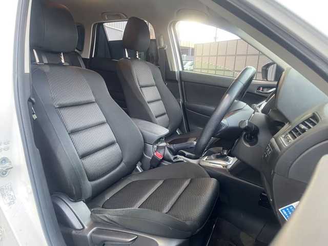 マツダ ＣＸ－５ XD 埼玉県 2014(平26)年 10.1万km クリスタルホワイトパールマイカ (株)IDOMが運営する【じしゃロン鳩ヶ谷店】の自社ローン対象車両になります。こちらは現金ご利用時の価格です。自社ローンご希望の方は別途その旨お申付け下さい。/KENWOOD製メモリナビ/DTV/DVD/バックカメラ/サイドカメラ/AAC/オートライト/アダプティブフロントライティングシステム/Fフォグ/リアビークルモニタリングシステム/アイドリングSTOP/プッシュスタート/スマートキー/ETC/フロアマット/純正AW