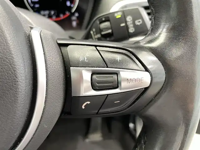 ＢＭＷ １１８ｄ Mスポーツ エディションシャドー 鹿児島県 2019(令1)年 2.2万km グレー ナビ/(Bluetooth/DVD/CD)/バックカメラ/ドライビング・アシスト/　・衝突回避・被害軽減ブレーキ/　・レーン・ディパーチャー・ウォーニング/横滑り防止/アクティブクルーズコントロール/前席パワーシート/シートメモリ/シートヒーター/ドライブレコーダー/ETC/純正アルミホイール/フロアマット/電動格納ミラー/LEDヘッドライト