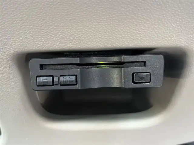 ダイハツ キャスト スタイル G ターボ VS SAⅢ 島根県 2019(令1)年 2.5万km ファイアークォーツレッドM 純正8型ＳＤナビ　/（フルセグＴＶ/ＤＶＤ再生/Ｂｌｕｅｔｏｏｔｈ接続）　/左サイド/バック/全方位カメラ　/ＥＴＣ　/前後ドライブレコーダー　/後方コーナーセンサー　/衝突軽減システム　/前席シートヒーター　/オートハイビーム　/純正ＬＥＤヘッドライト　/盗難防止装置/純正１５インチアルミホイール/純正フロアマット