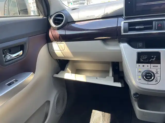 ダイハツ キャスト スタイル G ターボ VS SAⅢ 島根県 2019(令1)年 2.5万km ファイアークォーツレッドM 純正8型ＳＤナビ　/（フルセグＴＶ/ＤＶＤ再生/Ｂｌｕｅｔｏｏｔｈ接続）　/左サイド/バック/全方位カメラ　/ＥＴＣ　/前後ドライブレコーダー　/後方コーナーセンサー　/衝突軽減システム　/前席シートヒーター　/オートハイビーム　/純正ＬＥＤヘッドライト　/盗難防止装置/純正１５インチアルミホイール/純正フロアマット