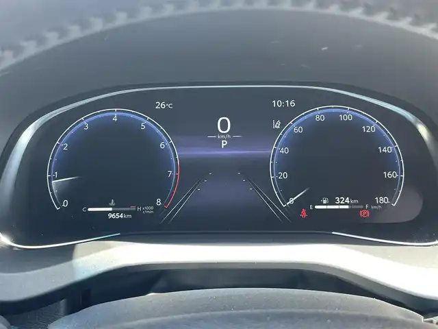 トヨタ ハリアー G 東京都 2024(令6)年 1万km プラチナホワイトパールマイカ 登録時走行距離9664キロ/ワンオーナー/純正メモリーナビ/（Bluetooth/USB/フルセグTV/ミラーキャスト）/バックカメラ/ビルトインETC2.0/デジタルインナーミラー/パワーバックドア/ハーフレザーシート/D席パワーシート/TOYOTA Safety Sense/・レーダークルーズ コントロール/・プリクラッシュセーフティ/・レーントレーシングアシスト/・レーンディパーチャーアラート/・ロードサインアシスト/・先行車発進告知機能/・オートマチックハイビーム/ブラインドスポットモニター/横滑り防止機能/リアプライバシーガラス/純正１９インチAW/LEDヘッドライト/スマートキー/スペアキー1本/保証書/取扱説明書