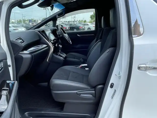 トヨタ ヴェルファイア Z ゴールデンアイズ 道央・札幌 2020(令2)年 4.3万km ホワイトパールクリスタルシャイン ４WD/純正ディーラーOPナビ/CD/DVD/BT/フルセグ/プリクラッシュセーフティ/横滑り防止装置/レーダークルーズコントロール/レーンキープアシスト/クリアランスソナー/パーキングサポートブレーキ/ロードサインアシスト/バックカメラ/ビルトインETC2.0/アイドリングストップ/ECOMODE/nanoe/両側パワースライドドア/パワーバックドア/2列目オットマン/ハーフレザーシート/革巻きウッドコンビステアリング/ステアリングリモコン/AC100V/電動パーキング/ブレーキホールド/MTモード付AT/プッシュスタート/スマートキー/LEDヘッドライト/オートライト/オートハイビーム/フォグランプ/電動格納ミラー/ウィンカーミラー/フロアマット/ドアバイザー/スペアキー