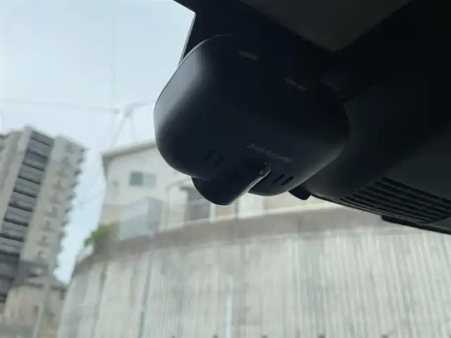 スズキ スペーシア カスタム HYBRID GS 福岡県 2020(令2)年 8.6万km ブルーイッシュブラックパール3 (株)IDOMが運営する【じしゃロン八幡西店】の自社ローン専用車両になります。こちらは現金またはオートローンご利用時の価格です。自社ローンご希望の方は別途その旨お申付け下さい/ハイブリッド車/純正ナビ(CN-RZ756W)/【Bluetooth・CD・DVD・TV】/ドラレコ/フロントフォグランプ/USB端子/運転席シートヒーター/ステリングスイッチ/LEDヘッドライト/全方位モニター/ヘッドアップディスプレイ/片側パワースライドドア/純正リアスポイラー