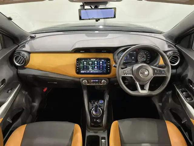 日産 キックス X ツートーンインテリアED 愛知県 2021(令3)年 2.6万km ピュアブラック 純正９インチナビ/プロパイロット/アラウンドビューモニター/衝突軽減ブレーキ/レーダークルーズコントロール/ビルトインＥＴＣ/シートヒーター/ハンドルヒーター/デジタルインナーミラー/コーナーセンサー/車線離脱警報