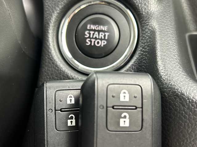 スズキ ワゴンＲ HYBRID FX－S 三重県 2023(令5)年 0.3万km フォギーブルーパールメタリック 禁煙車/全方位カメラ/レーダークルーズコントロール /レーンキープアシスト /HUD/リアパーキングセンサー/シートヒーター /オートエアコン/ステアリングスイッチ /オートライト/オートハイビーム/電動格納ミラー/純正フロアマット/スマートキー/スペアキー/プッシュスタート/アイドリングストップ