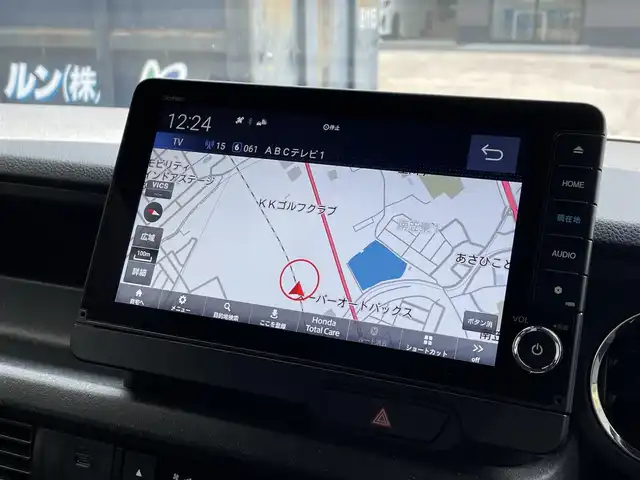 ホンダ Ｎ ＢＯＸ カスタム ターボ 滋賀県 2024(令6)年 0.5万km ミッドナイトブルービームM 禁煙車/純正9型ナビ/（BT/CD/DVD/AppleCarPlay/AndroidAuto/フルセグ）/両側電動スライドドア/前方ドライブレコーダー/バックカメラ/ETC/ホンダセンシング/・衝突軽減ブレーキ（CMBS）/・誤発進抑制機能（前方・後方）/・歩行者事故低減ステアリング/・路外逸脱抑制機能/・アダプティブクルーズコントロール（ACC）/・車線維持支援システム（LKAS）/・先行車発進お知らせ機能/・標識認識機能/・オートハイビーム/パドルシフト/ハーフレザー/電動パーキング/オートホールド/オートエアコン/USB（Type-A/Type-C）/スマートキー/スペアキー/オートライト/LEDヘッドライト