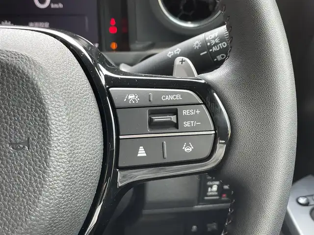 ホンダ Ｎ ＢＯＸ カスタム ターボ 滋賀県 2024(令6)年 0.5万km ミッドナイトブルービームM 禁煙車/純正9型ナビ/（BT/CD/DVD/AppleCarPlay/AndroidAuto/フルセグ）/両側電動スライドドア/前方ドライブレコーダー/バックカメラ/ETC/ホンダセンシング/・衝突軽減ブレーキ（CMBS）/・誤発進抑制機能（前方・後方）/・歩行者事故低減ステアリング/・路外逸脱抑制機能/・アダプティブクルーズコントロール（ACC）/・車線維持支援システム（LKAS）/・先行車発進お知らせ機能/・標識認識機能/・オートハイビーム/パドルシフト/ハーフレザー/電動パーキング/オートホールド/オートエアコン/USB（Type-A/Type-C）/スマートキー/スペアキー/オートライト/LEDヘッドライト