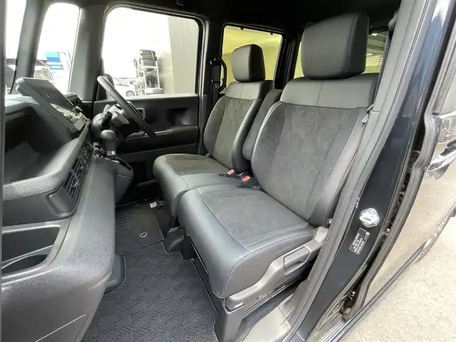 ホンダ Ｎ ＢＯＸ カスタム ターボ 滋賀県 2024(令6)年 0.5万km ミッドナイトブルービームM 禁煙車/純正9型ナビ/（BT/CD/DVD/AppleCarPlay/AndroidAuto/フルセグ）/両側電動スライドドア/前方ドライブレコーダー/バックカメラ/ETC/ホンダセンシング/・衝突軽減ブレーキ（CMBS）/・誤発進抑制機能（前方・後方）/・歩行者事故低減ステアリング/・路外逸脱抑制機能/・アダプティブクルーズコントロール（ACC）/・車線維持支援システム（LKAS）/・先行車発進お知らせ機能/・標識認識機能/・オートハイビーム/パドルシフト/ハーフレザー/電動パーキング/オートホールド/オートエアコン/USB（Type-A/Type-C）/スマートキー/スペアキー/オートライト/LEDヘッドライト