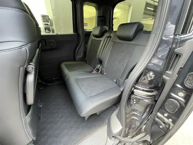 ホンダ Ｎ ＢＯＸ カスタム ターボ 滋賀県 2024(令6)年 0.5万km ミッドナイトブルービームM 禁煙車/純正9型ナビ/（BT/CD/DVD/AppleCarPlay/AndroidAuto/フルセグ）/両側電動スライドドア/前方ドライブレコーダー/バックカメラ/ETC/ホンダセンシング/・衝突軽減ブレーキ（CMBS）/・誤発進抑制機能（前方・後方）/・歩行者事故低減ステアリング/・路外逸脱抑制機能/・アダプティブクルーズコントロール（ACC）/・車線維持支援システム（LKAS）/・先行車発進お知らせ機能/・標識認識機能/・オートハイビーム/パドルシフト/ハーフレザー/電動パーキング/オートホールド/オートエアコン/USB（Type-A/Type-C）/スマートキー/スペアキー/オートライト/LEDヘッドライト