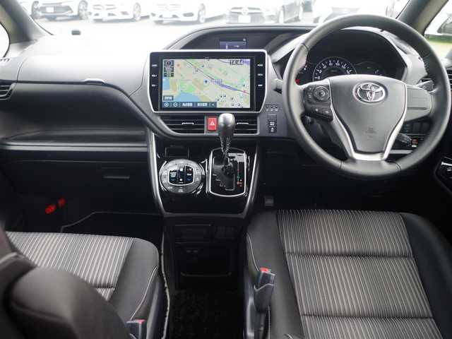 トヨタ ヴォクシー ZS 煌Ⅱ 千葉県 2020(令2)年 4.7万km ホワイトパールクリスタルシャイン Toyota Safety Sense/・プリクラッシュセーフティ/・レーンディパーチャーアラート/・オートハイビーム/クルーズコントロール/アイドリングストップ/両側パワースライドドア/純正SDナビ/地デジTV/【DVD/CD再生機能　Bluetooth接続】/バックカメラ/ドライブレコーダー/フリップダウンモニター/革巻きステアリング/ETC（2.0）/LEDヘッドライト/ウインカーミラー/クリアランスソナー/純正16インチアルミホイル/スマートキー