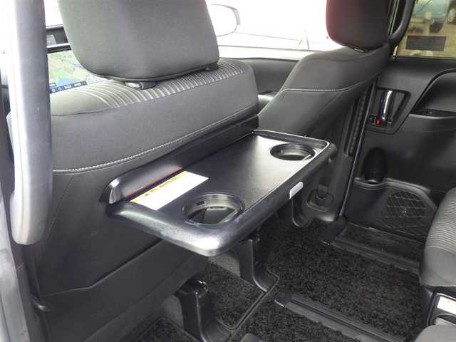 トヨタ ヴォクシー ZS 煌Ⅱ 千葉県 2020(令2)年 4.7万km ホワイトパールクリスタルシャイン Toyota Safety Sense/・プリクラッシュセーフティ/・レーンディパーチャーアラート/・オートハイビーム/クルーズコントロール/アイドリングストップ/両側パワースライドドア/純正SDナビ/地デジTV/【DVD/CD再生機能　Bluetooth接続】/バックカメラ/ドライブレコーダー/フリップダウンモニター/革巻きステアリング/ETC（2.0）/LEDヘッドライト/ウインカーミラー/クリアランスソナー/純正16インチアルミホイル/スマートキー