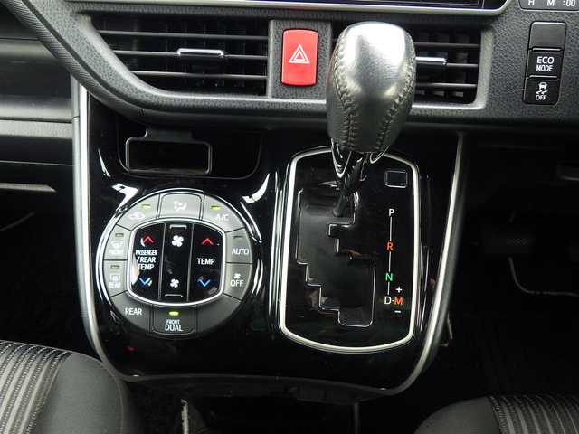 トヨタ ヴォクシー ZS 煌Ⅱ 千葉県 2020(令2)年 4.7万km ホワイトパールクリスタルシャイン Toyota Safety Sense/・プリクラッシュセーフティ/・レーンディパーチャーアラート/・オートハイビーム/クルーズコントロール/アイドリングストップ/両側パワースライドドア/純正SDナビ/地デジTV/【DVD/CD再生機能　Bluetooth接続】/バックカメラ/ドライブレコーダー/フリップダウンモニター/革巻きステアリング/ETC（2.0）/LEDヘッドライト/ウインカーミラー/クリアランスソナー/純正16インチアルミホイル/スマートキー
