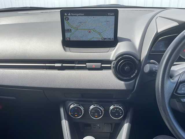 マツダ マツダ２ 15S スマートエディション 三重県 2022(令4)年 4.6万km スノーフレイクホワイトパールマイカ 純正ナビ/全周囲カメラ/AplleCarPlay/AndroidAuto/ステアリングリモコン/ビルトインETC/オートライト/衝突軽減ブレーキ/レーンキープアシスト/純正ホイールキャップ/スペアキー/BSM/電動格納ミラー/禁煙車