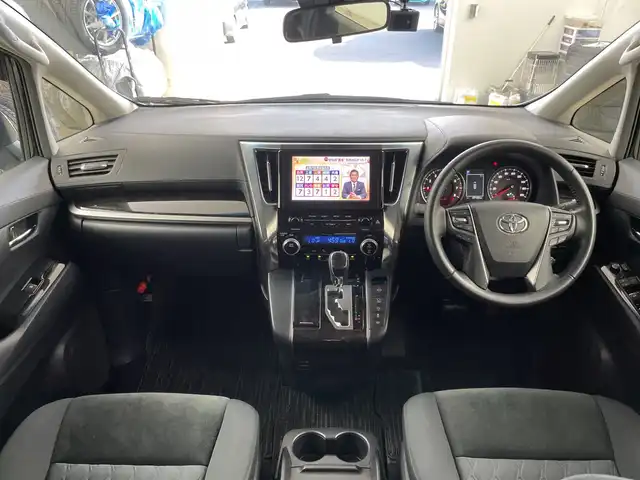 トヨタ アルファード S 道央・札幌 2021(令3)年 4.8万km ブラック ・４WD /寒冷地仕様/・トヨタセーフティセンス/・プリクラッシュセーフティ/・レーダークルーズコントロール/・純正9インチディスプレイ/・ナビ.DVD.CD.Bluetooth.フルセグ/・バックカメラ /・LEDオートライト/オートハイビーム/・左パワースライドドア /・ビルトインETC/・ドライブレコーダー