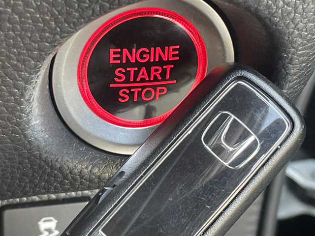 ホンダ Ｎ ＢＯＸ カスタム G L ターボ ホンダセンシング 福岡県 2019(平31)年 3.7万km クリスタルブラックパール 純正ナビ（ＶＸＵ－１９５ＮＢｉ）/バックカメラ/衝突軽減/両側パワースライドドア/レーダークルーズコントロール/レーンアシスト/ビルトインＥＴＣ/スマートキー/プッシュスタート/ドラレコ/パドルシフト