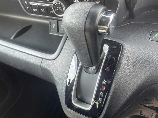 ホンダ Ｎ ＢＯＸ カスタム G L ターボ ホンダセンシング 福岡県 2019(平31)年 3.7万km クリスタルブラックパール 純正ナビ（ＶＸＵ－１９５ＮＢｉ）/バックカメラ/衝突軽減/両側パワースライドドア/レーダークルーズコントロール/レーンアシスト/ビルトインＥＴＣ/スマートキー/プッシュスタート/ドラレコ/パドルシフト